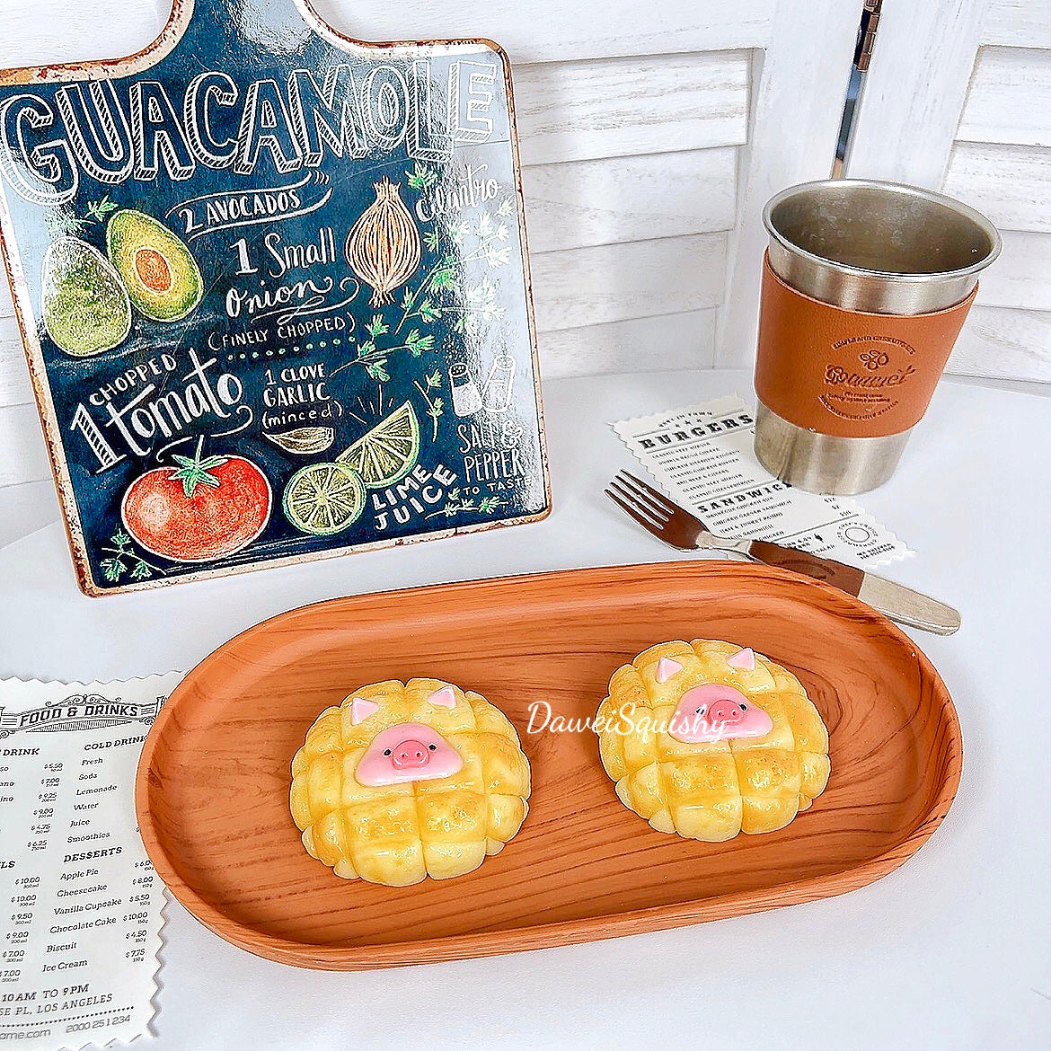 PIGGY PINEAPPLE BUN TABA SQUISHY TOY
