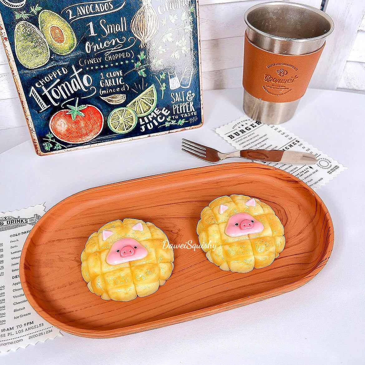 PIGGY PINEAPPLE BUN TABA SQUISHY TOY