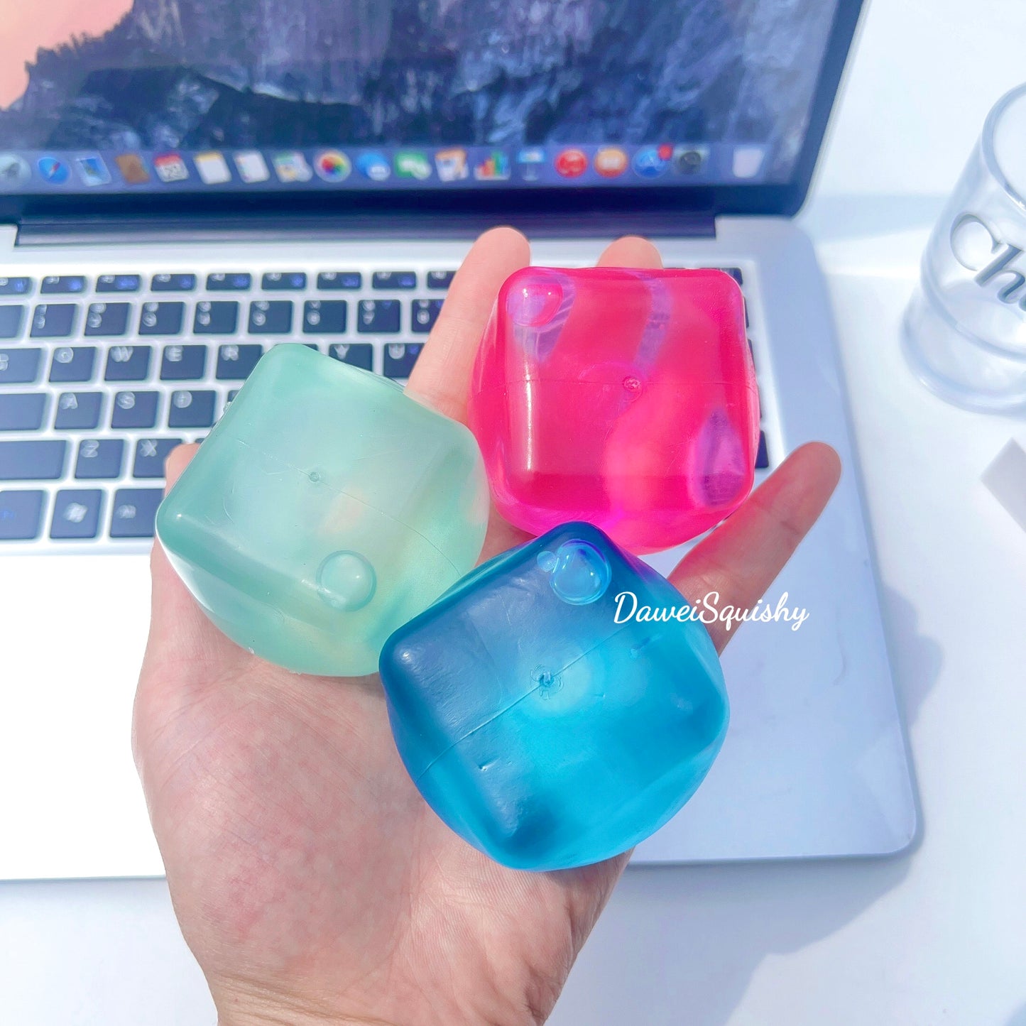 ICE CUBE SHAPE STRESS BALL