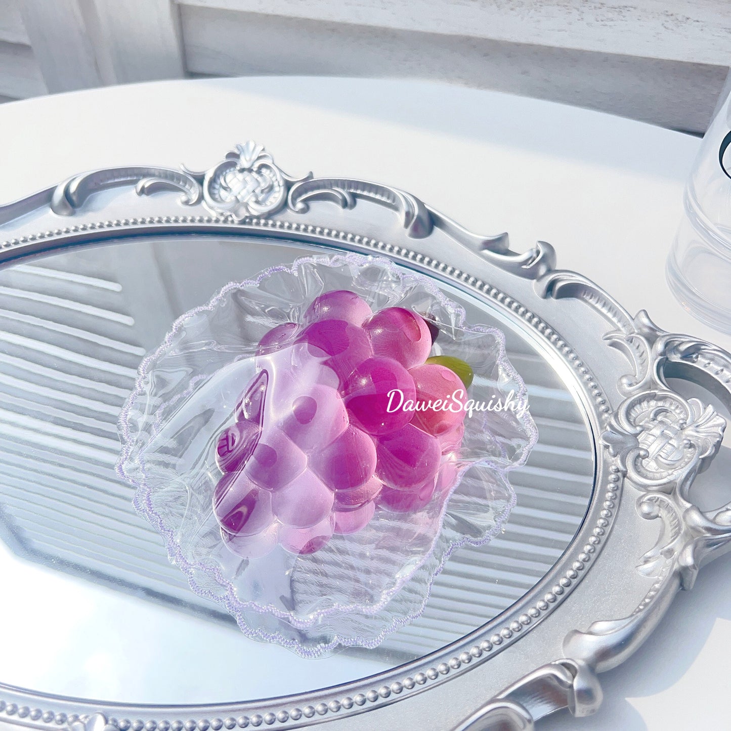 CRYSTAL GRAPE TABA SQUISHY TOY