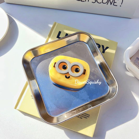 MINIONS CHEESECAKE TABA SQUISHY