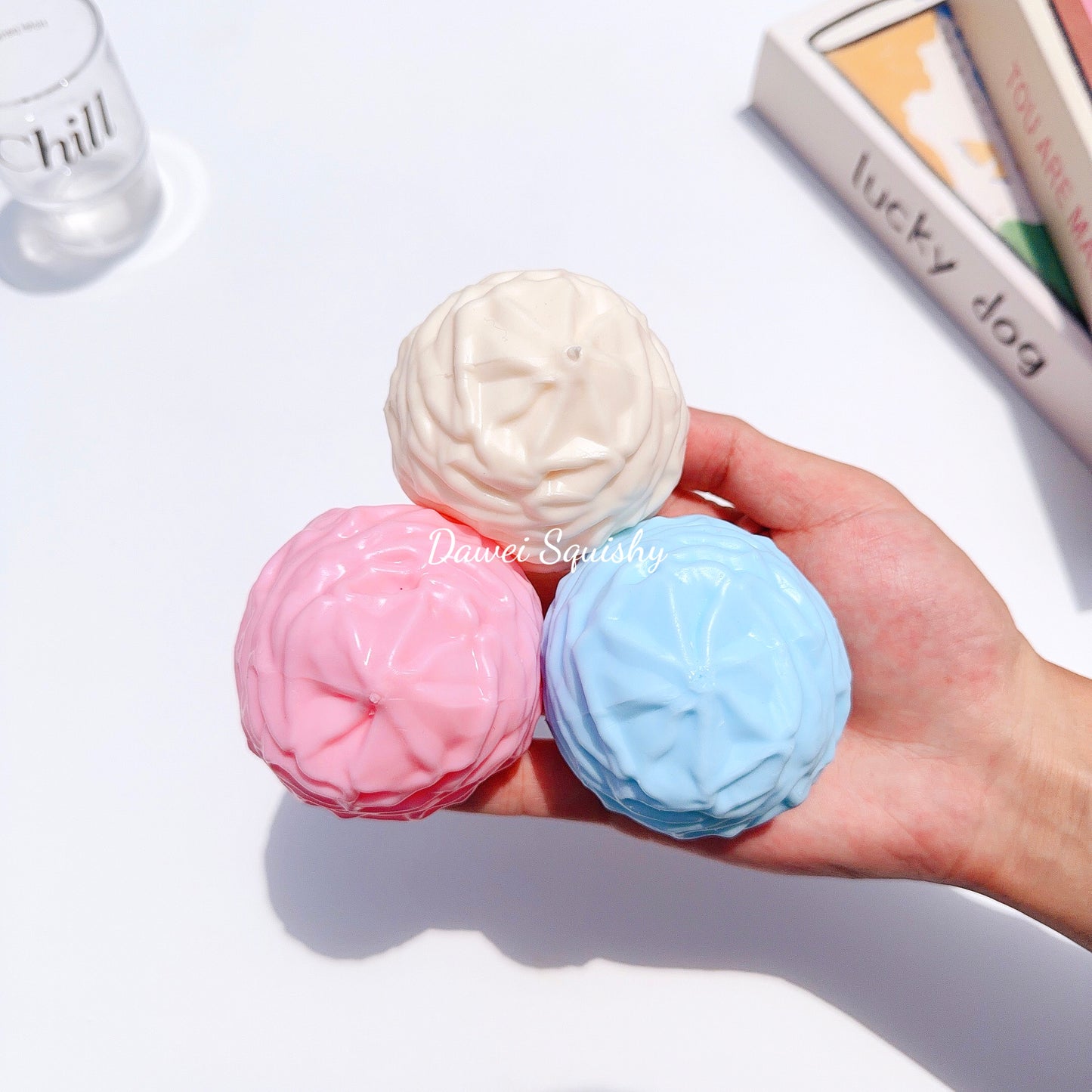 ICE CREAM ROLL SQUEEZE TOY