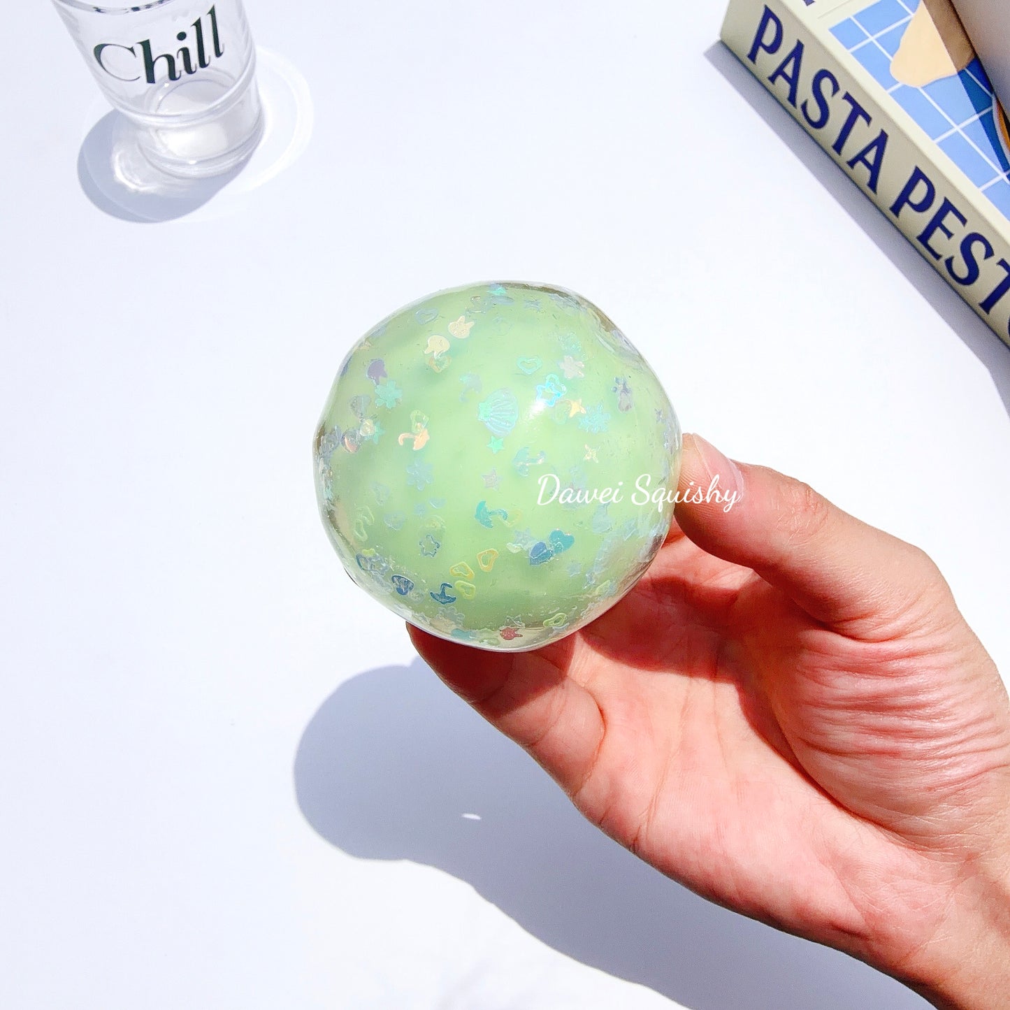 VASELINE FEELING GLITTER CRISPY BALL