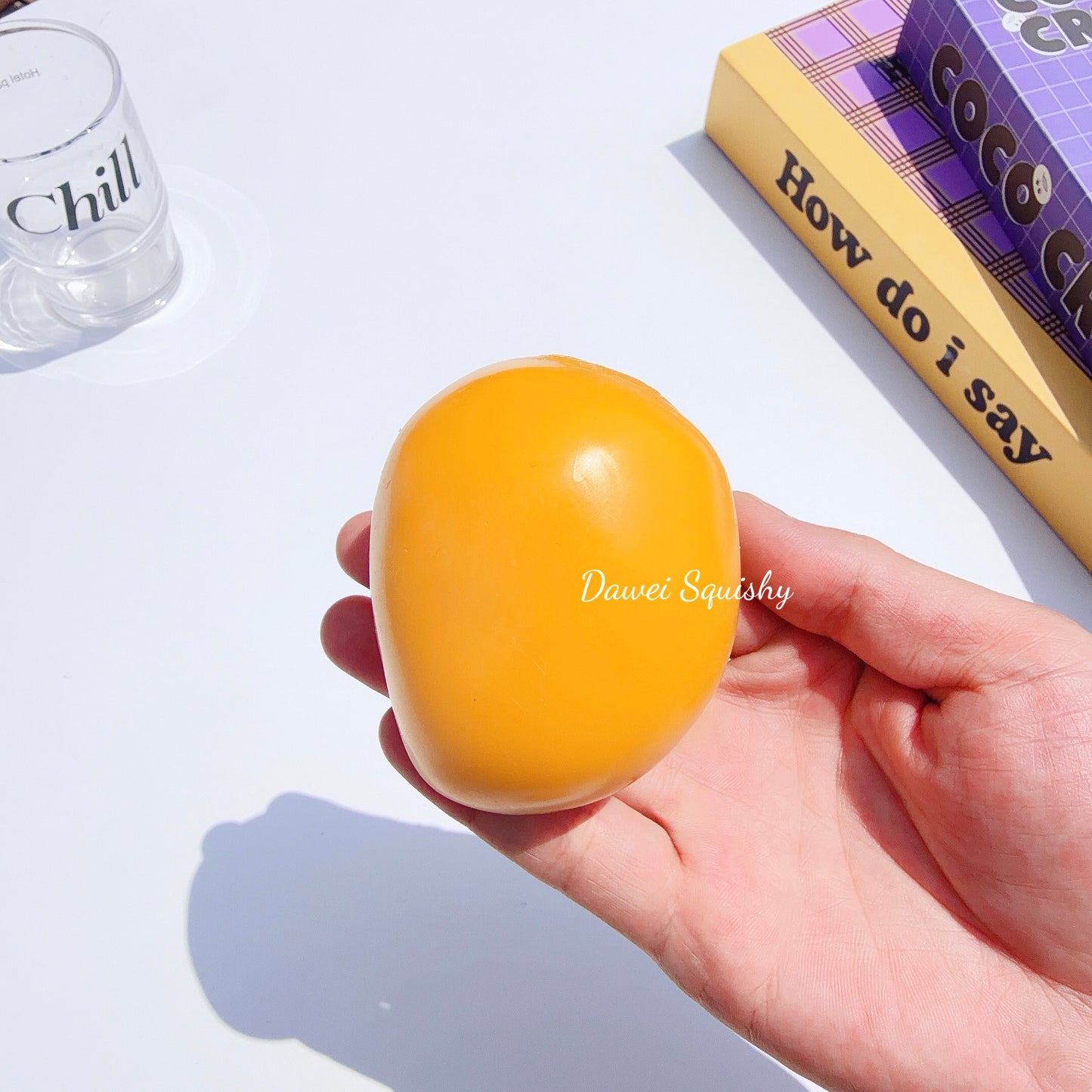 2 VERSIONS COLOR CHANGE MANGO SQUEEZE TOY