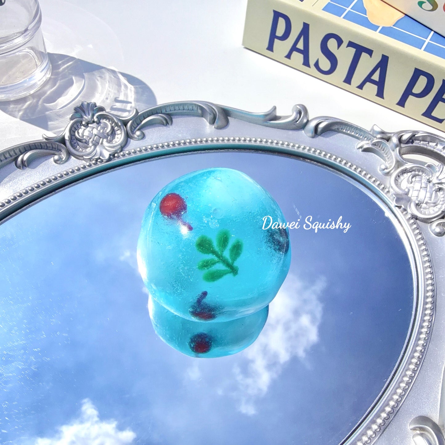 VASELINE CHERRY BUBBLES CRISPY BALL