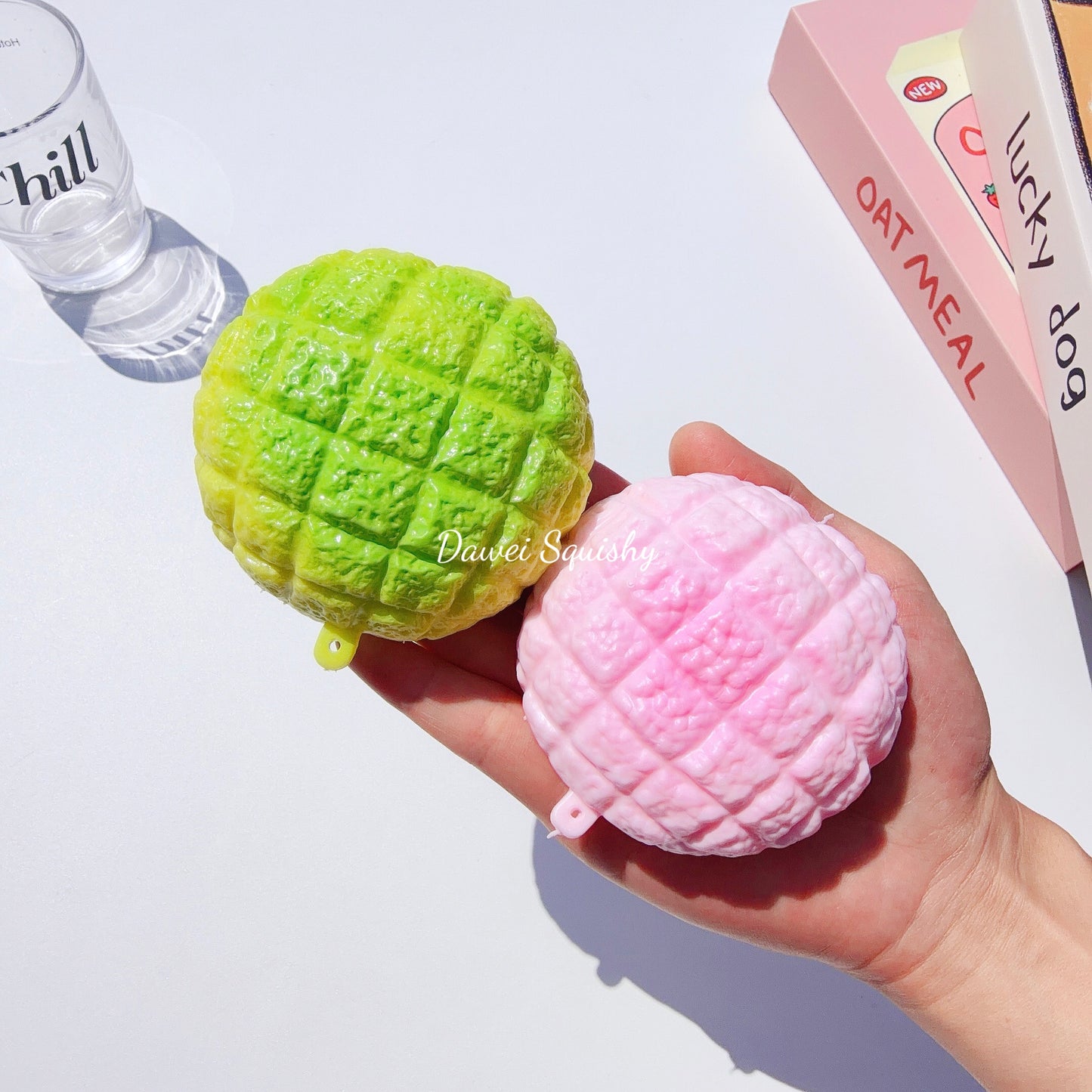CRUNCHY PINEAPPLE BUN SQUEEZE TOY