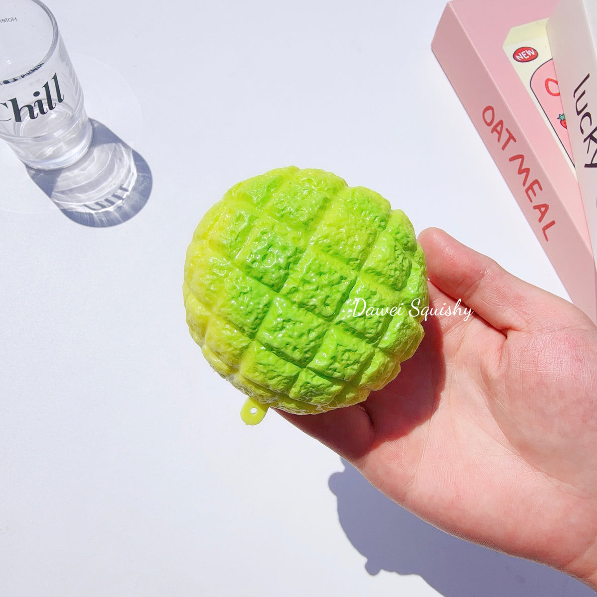 CRUNCHY PINEAPPLE BUN SQUEEZE TOY