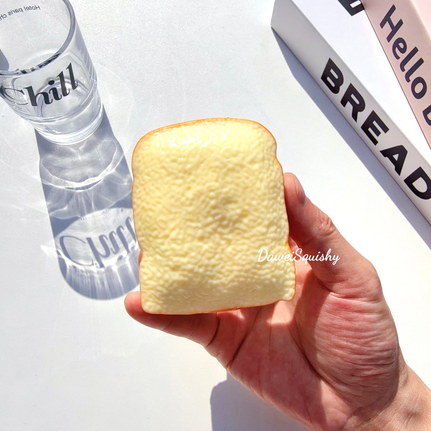 SLICED TOAST SQUEEZING TOY