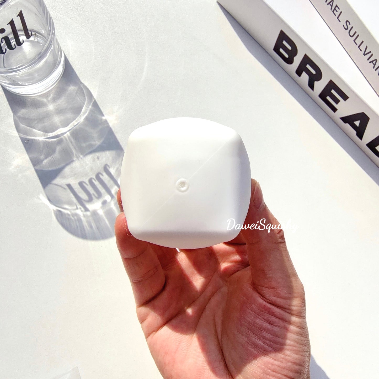 COCONUT MILK CUBE SQUEEZING TOY