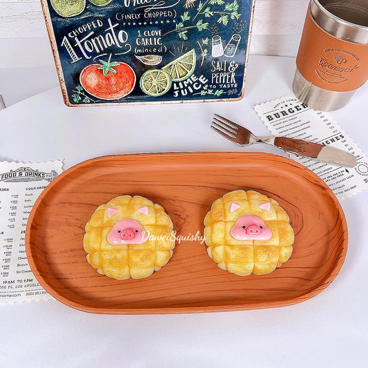 PIGGY PINEAPPLE BUN TABA SQUISHY TOY