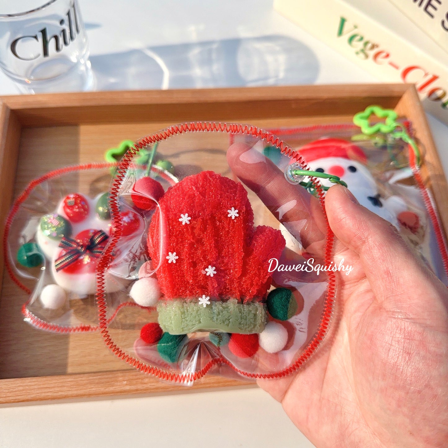 CHRISTMAS SNOW MAN GLOVES SQUISHY TOY