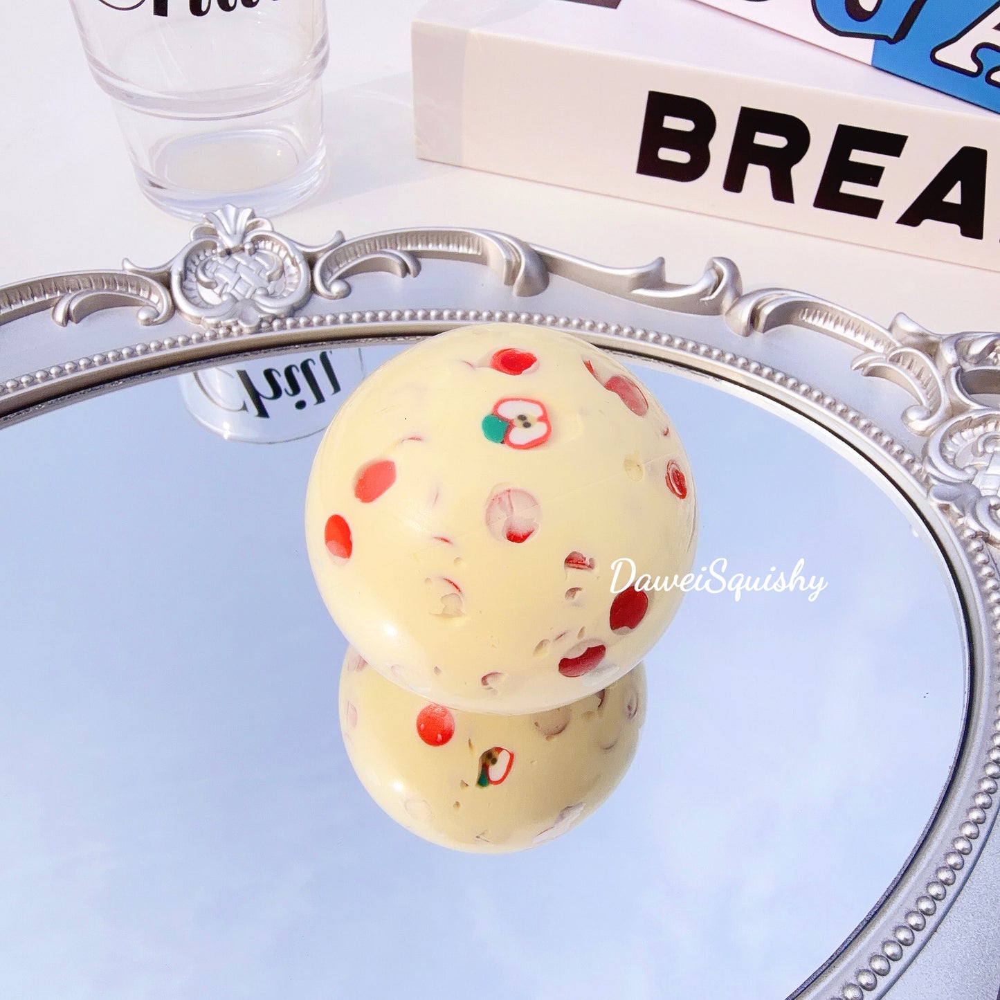 CREAMY BASE BUTTER APPLE STRESS BALL