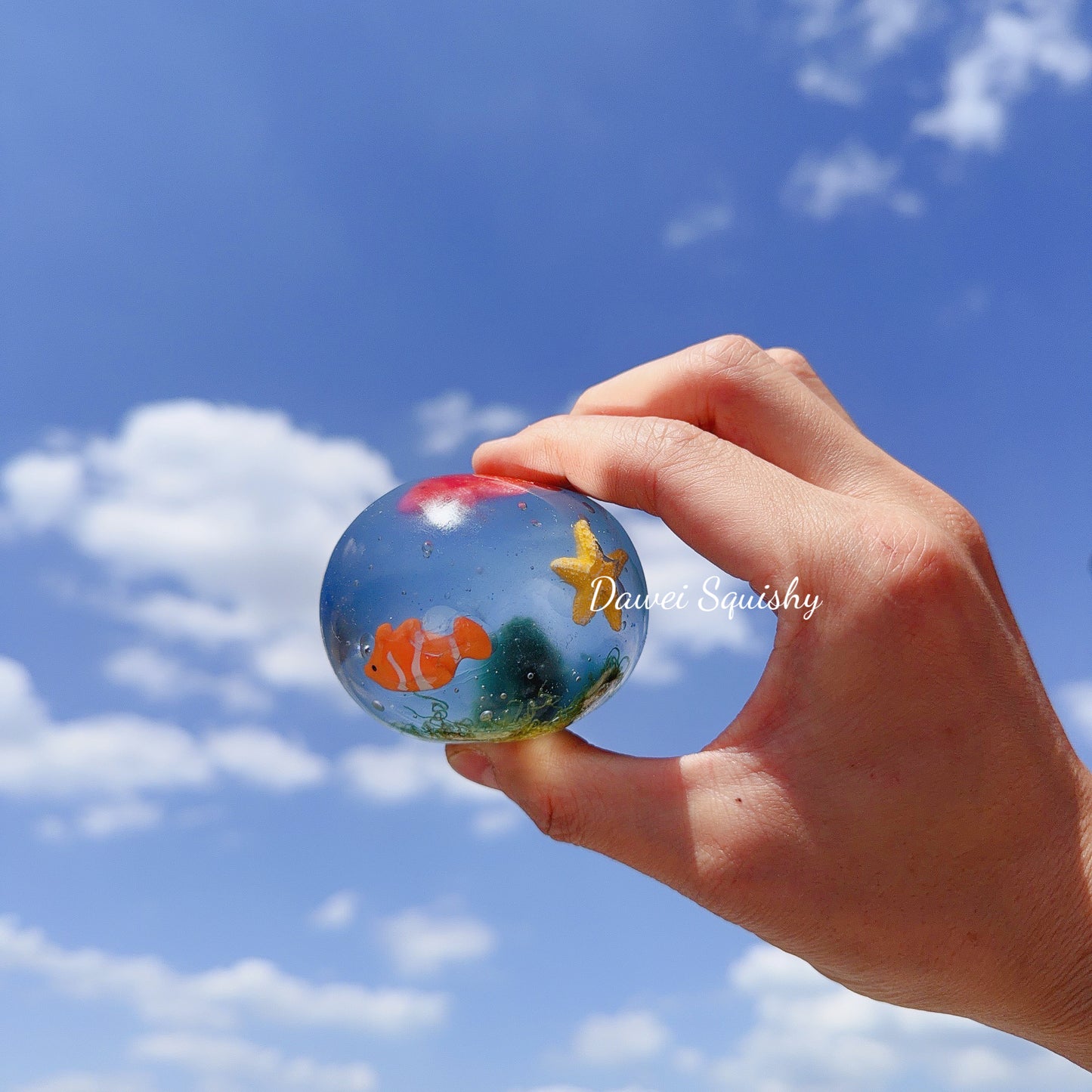 MAILTOSE FEELING FISH’S FLOATING WORLD BAll