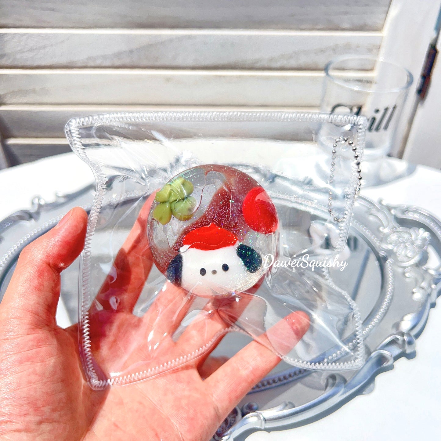 POCHACCO CLOVER GLITTER SQUISHY BALL